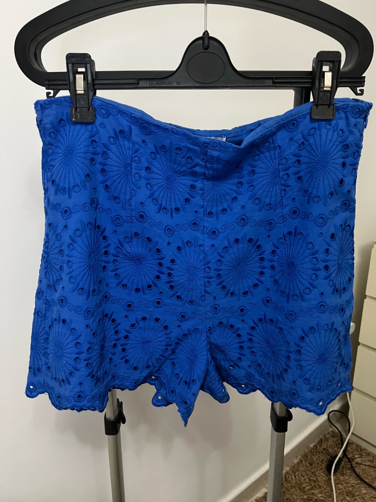 Short en broderie anglaise zara taille L