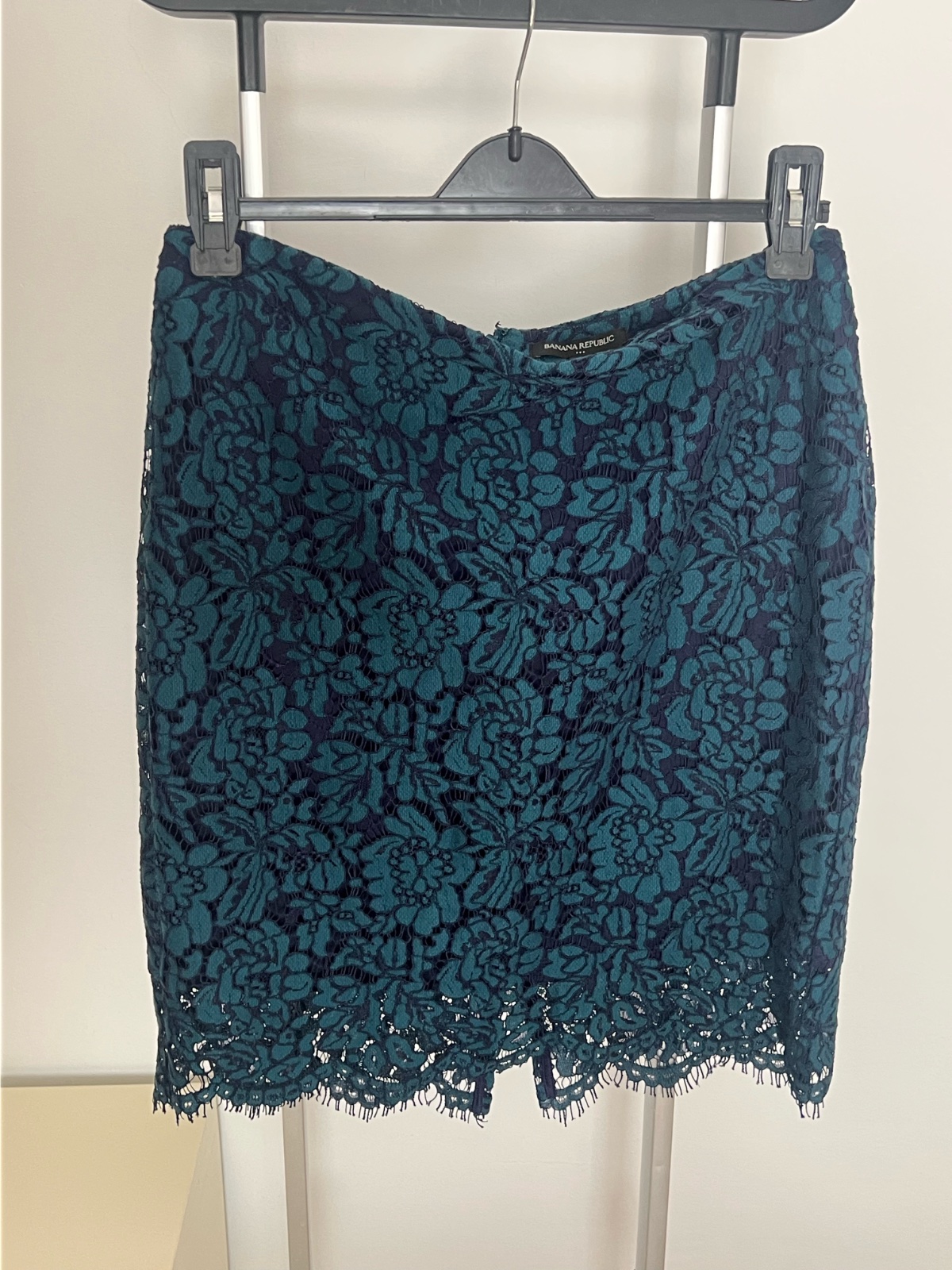 Jupe en dentelle neuve taille42/44