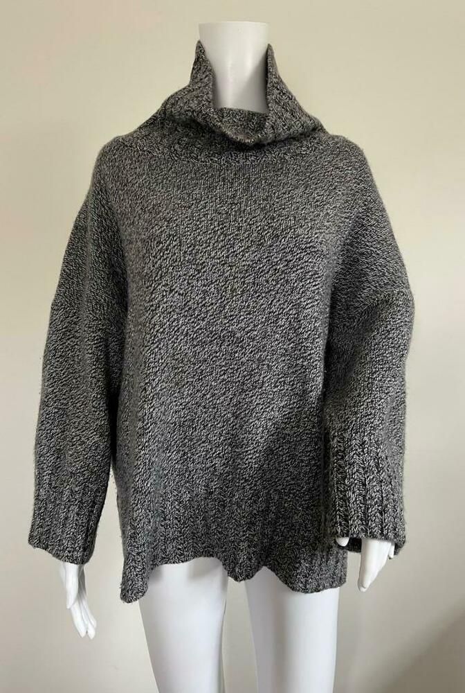 Pull gris et noir 