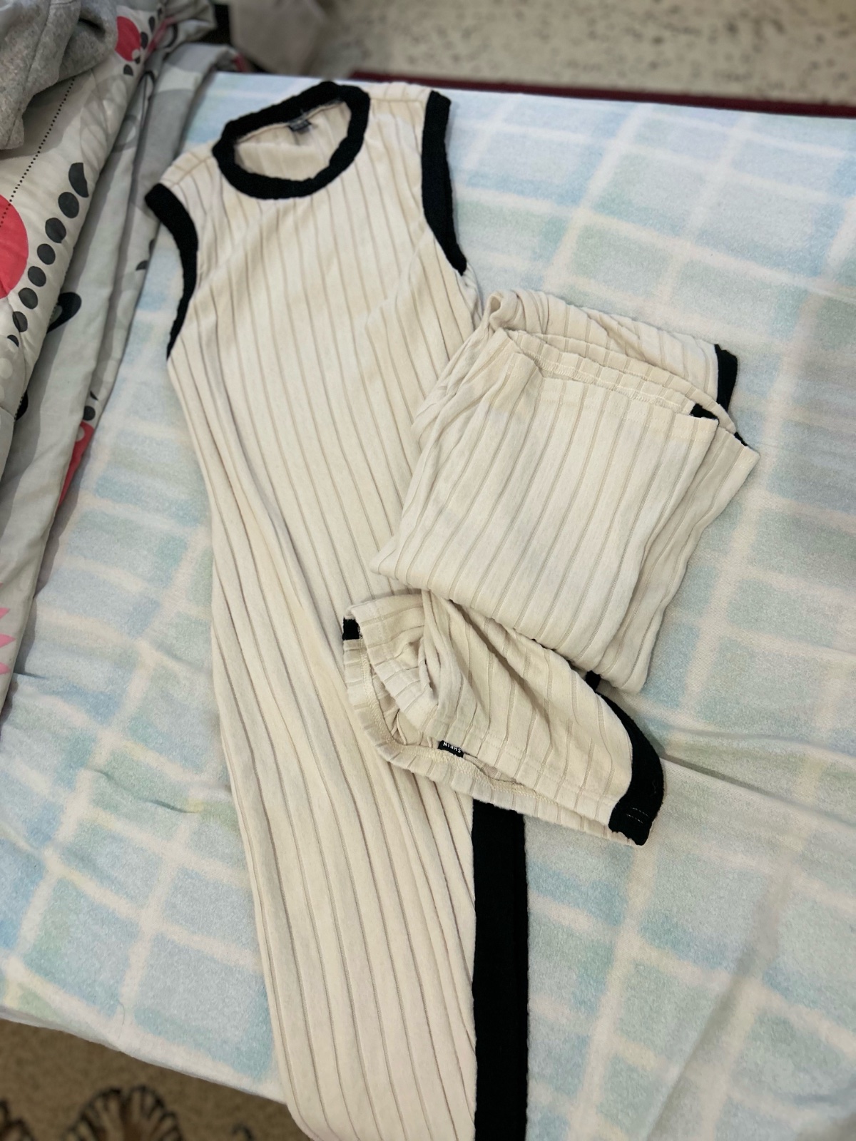 Set beige en bon etat shein 