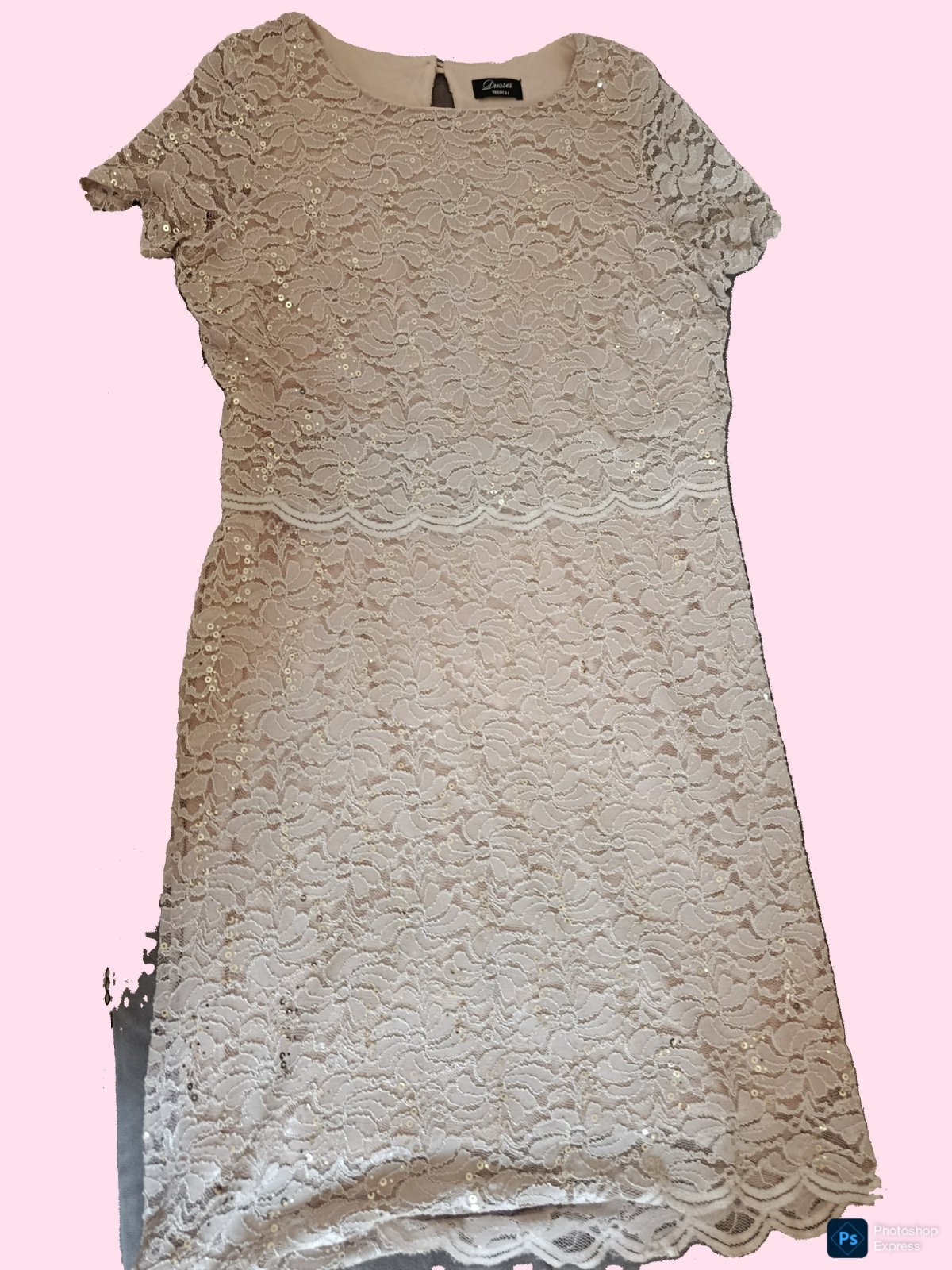Robe beige clair dentelle