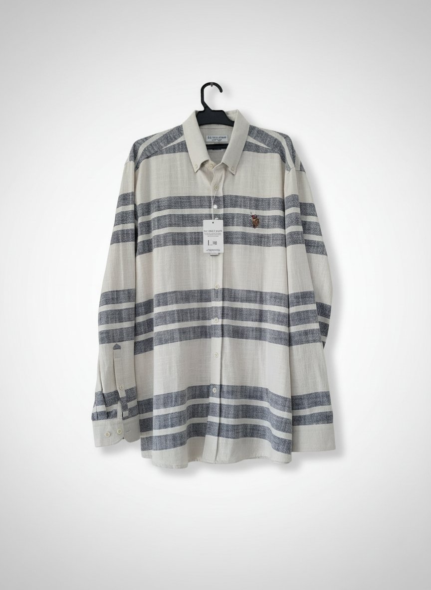 Chemise blanche et bleu polo