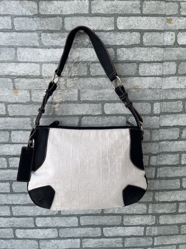 sac à main Calvin Klein monogramme 