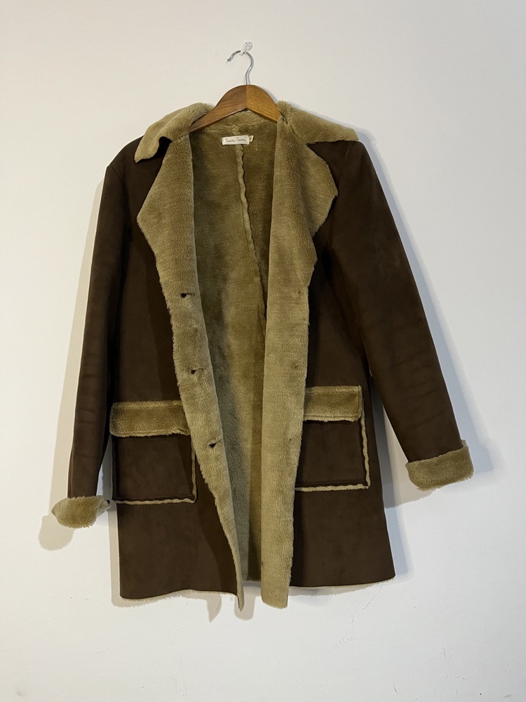 manteau taille 3 convient à 40 et 42