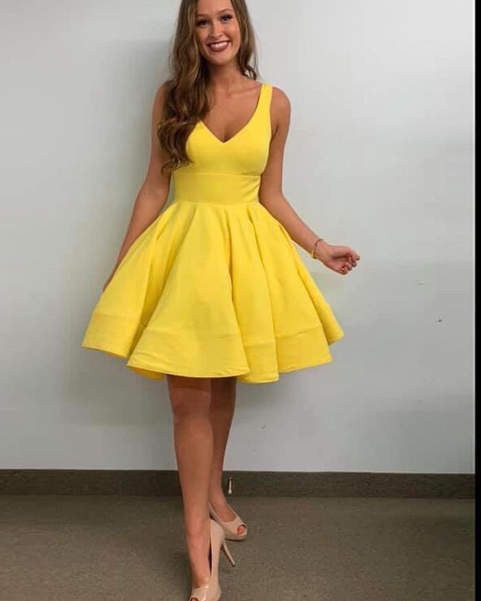 très jolie robe jaune 