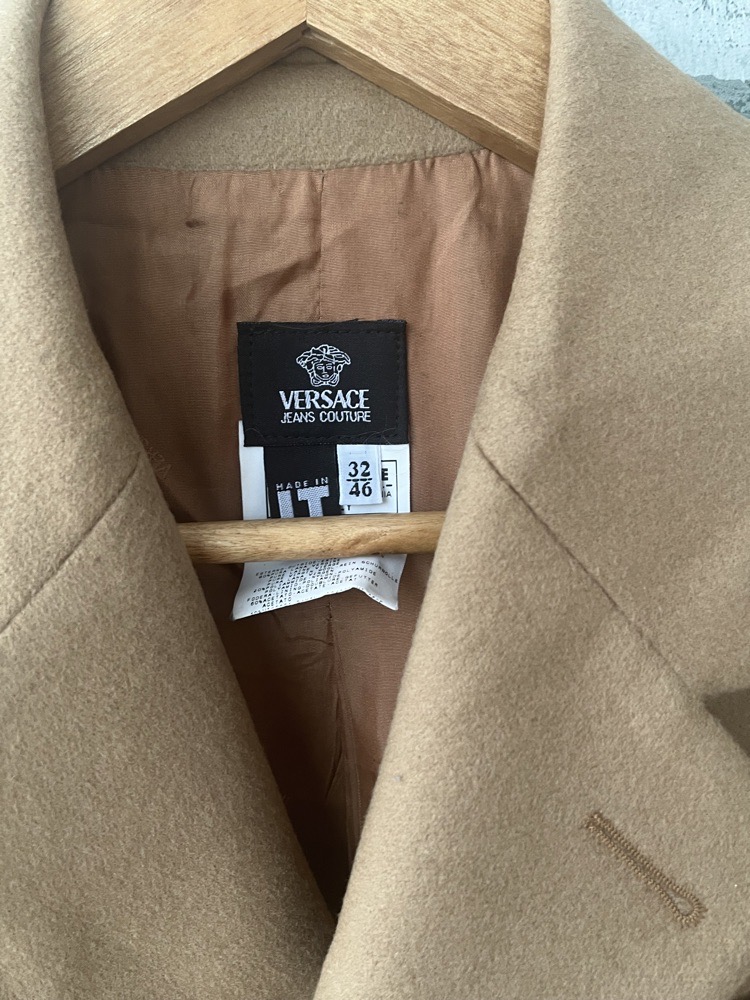 jolie manteau 🧥 Versace pour homme taille 32 / 46 italienne couleur camel clair 
