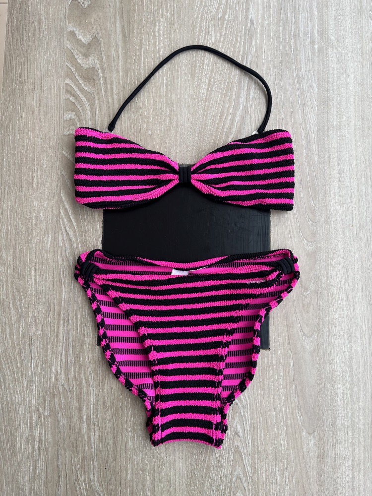 maillot de bain deux pièces très jolies et neuf 