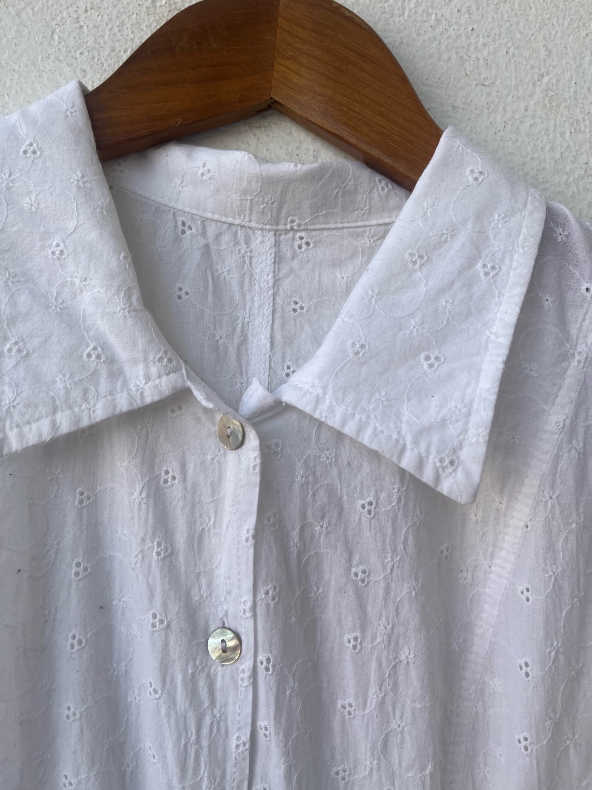 Chemise sans manche broderie anglaise 100 % cotton 