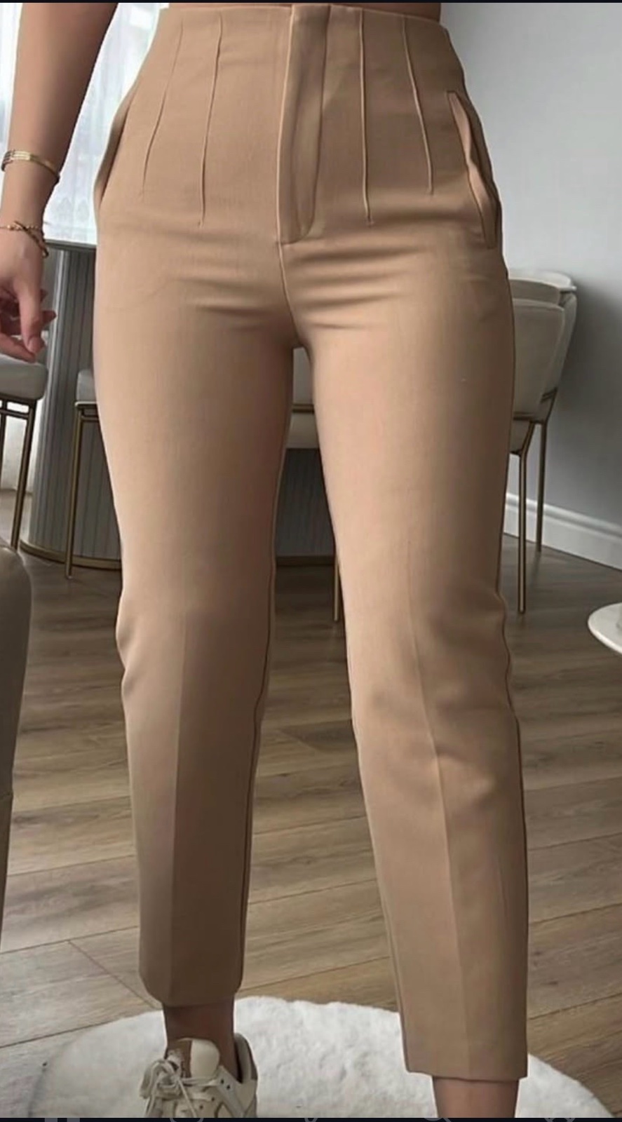 Pantalon beige zara 