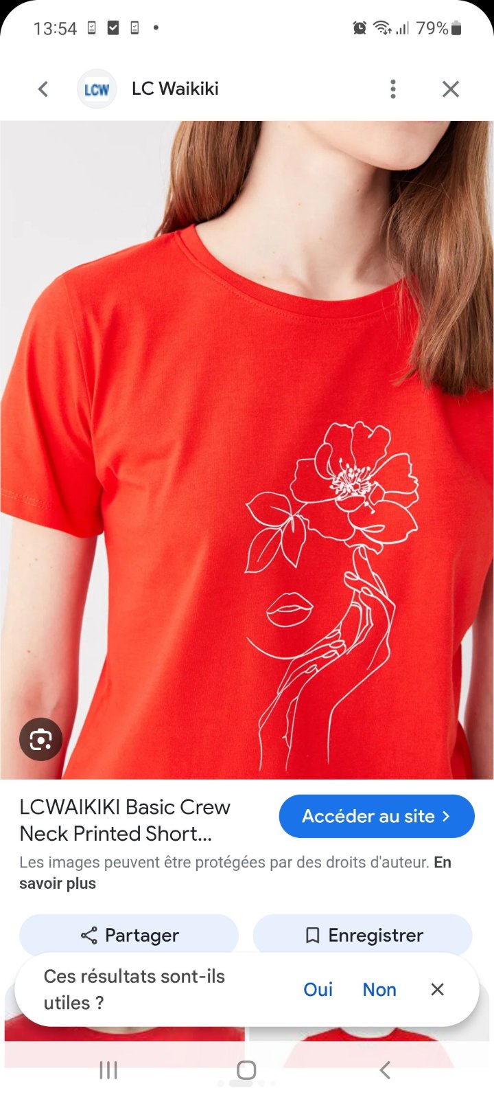 Un t-shirt femme orangé avec un motif floral de la marque LC Waikiki