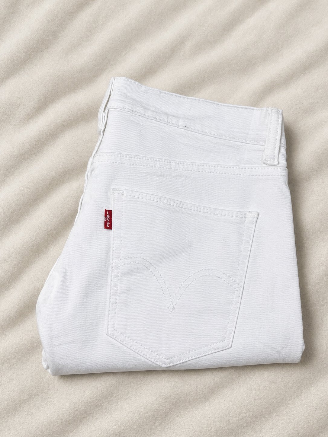 LEVI'S