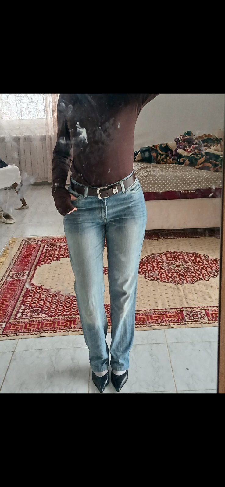 Light wash jeans 
