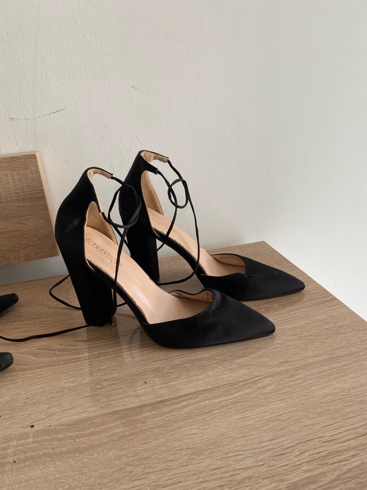 Lace up heels 