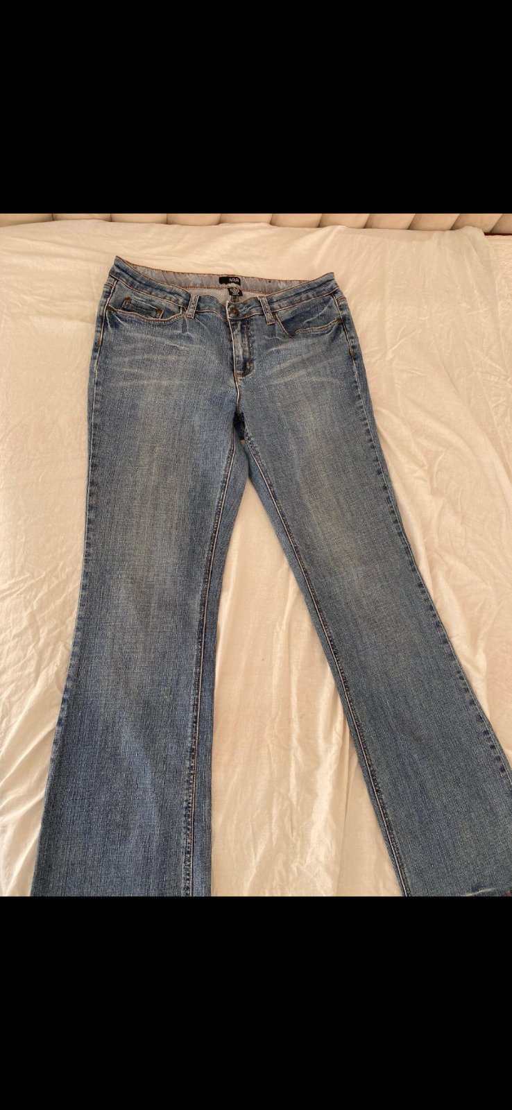 Midrise light wash jeans 