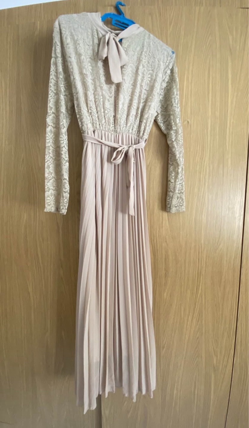 Robe SKANDS/neuf avec étiquette 