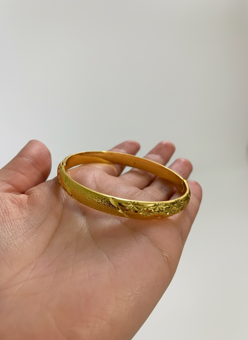 Bracelet doré pour femme 