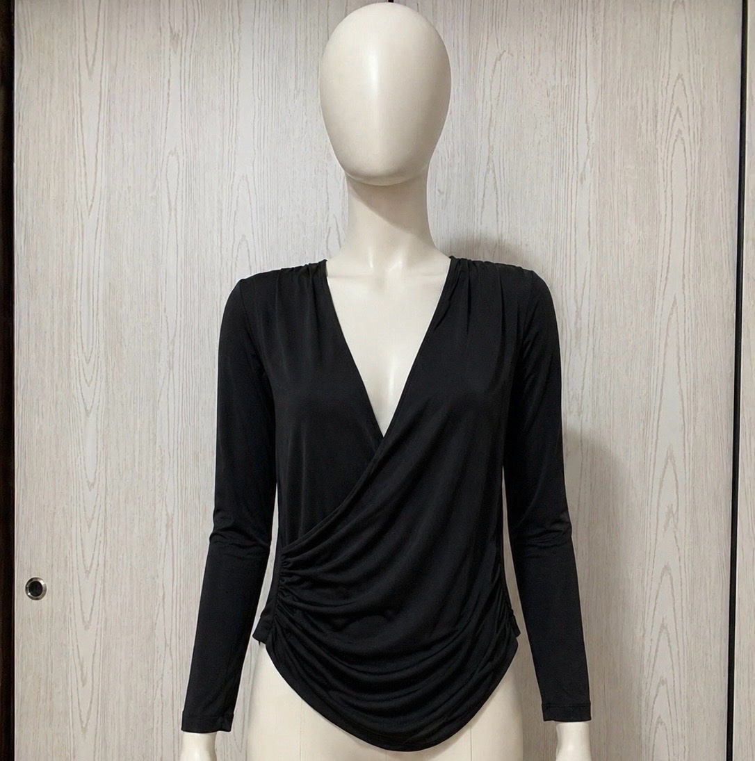 Pull zara noir style cache coeur 