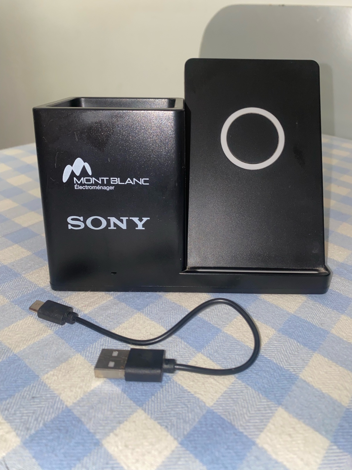 Porte Stylos Avec Recharge Sans-fil 