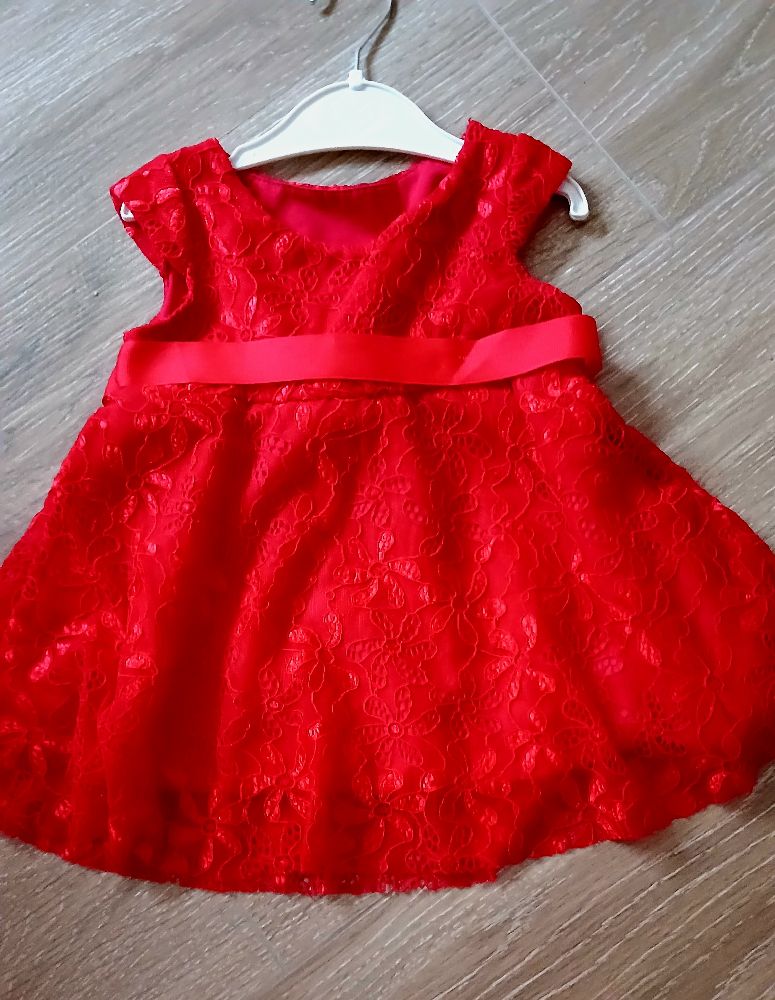 Jolie robe rouge 