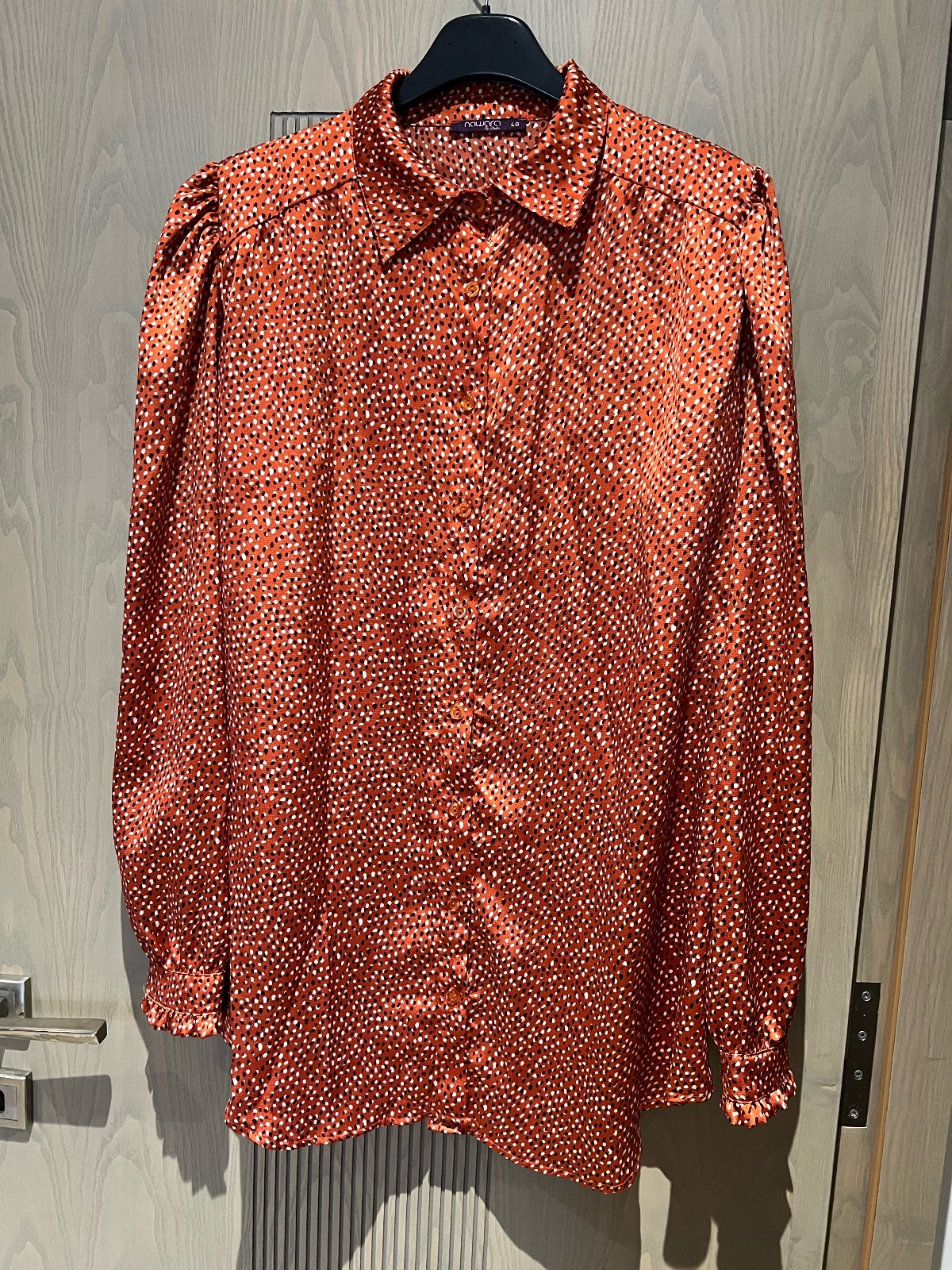 Chemise satin de la marque Nawara