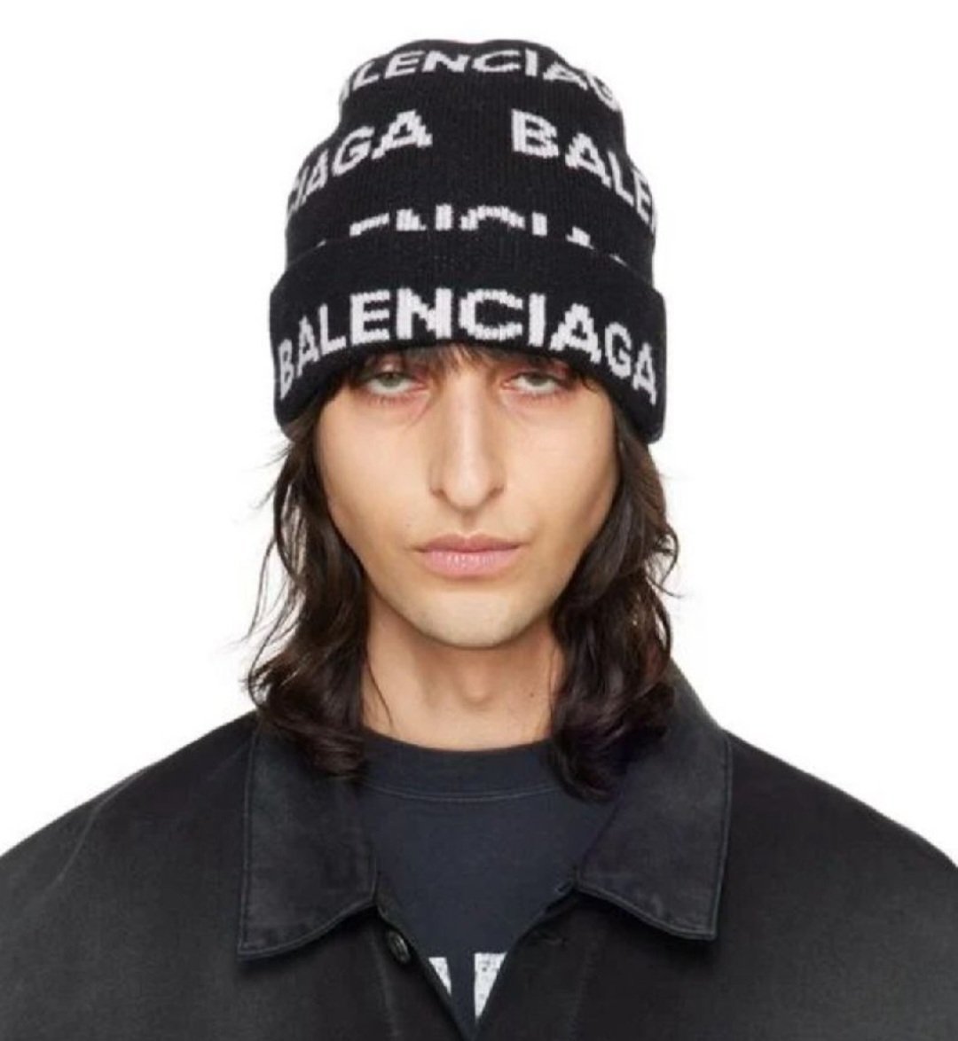 Bonnet balanciaga 