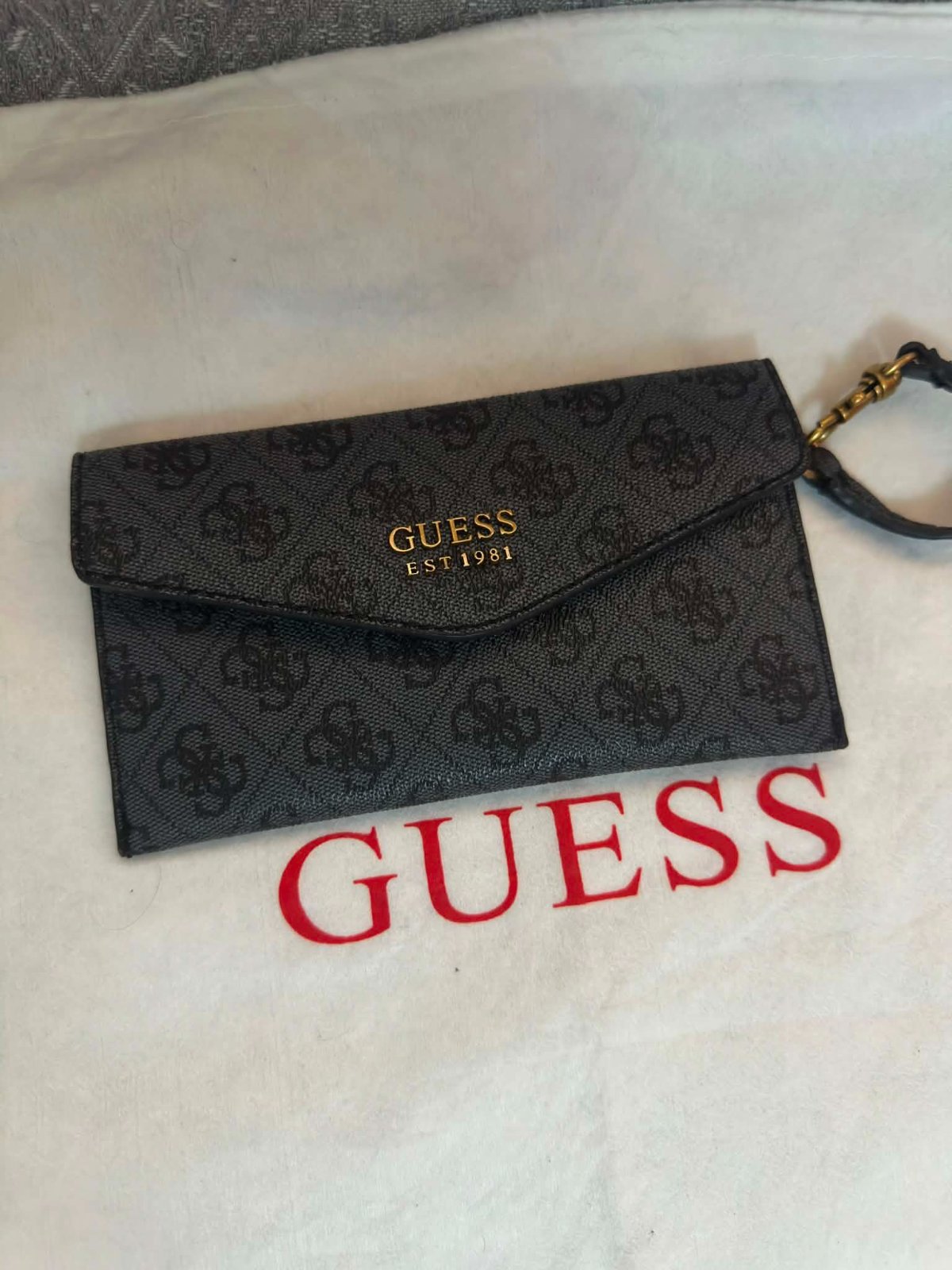 Porte feuille guess authentique 