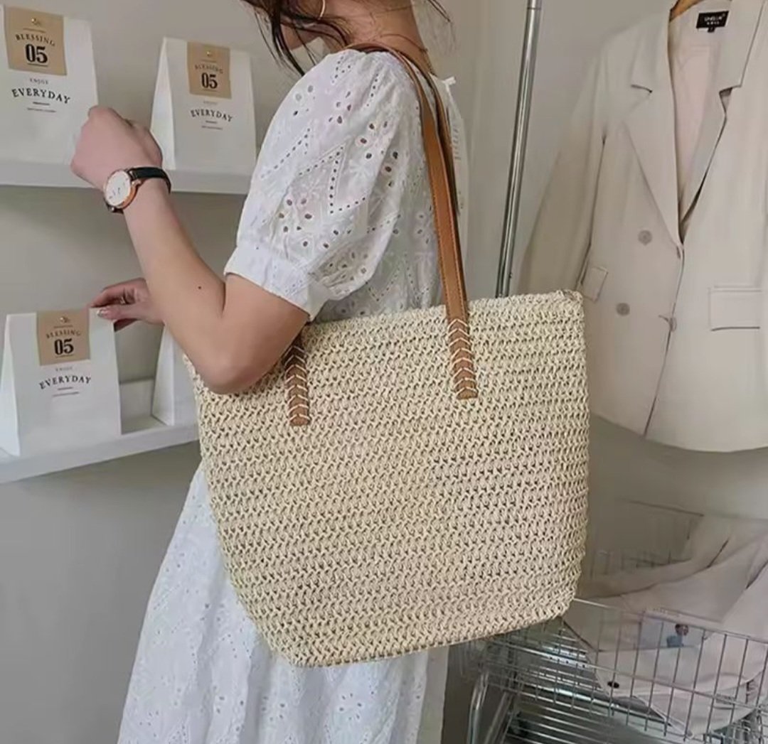 Sac de plage en paille neuf 