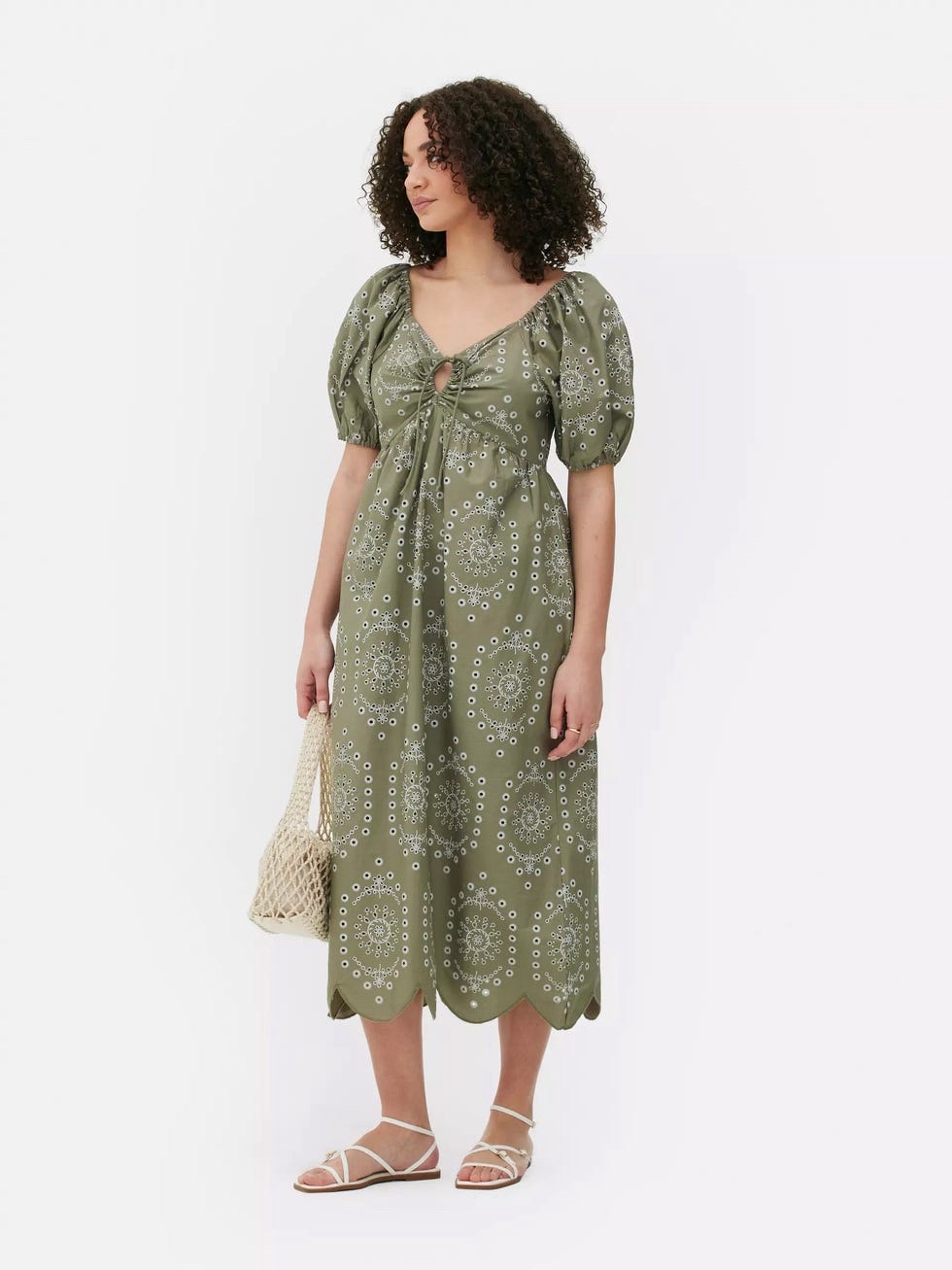 Jolie robe avec etiquette 