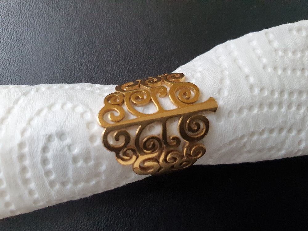 bague dorée 