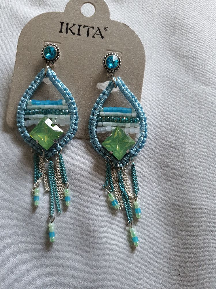 boucles d'oreilles 