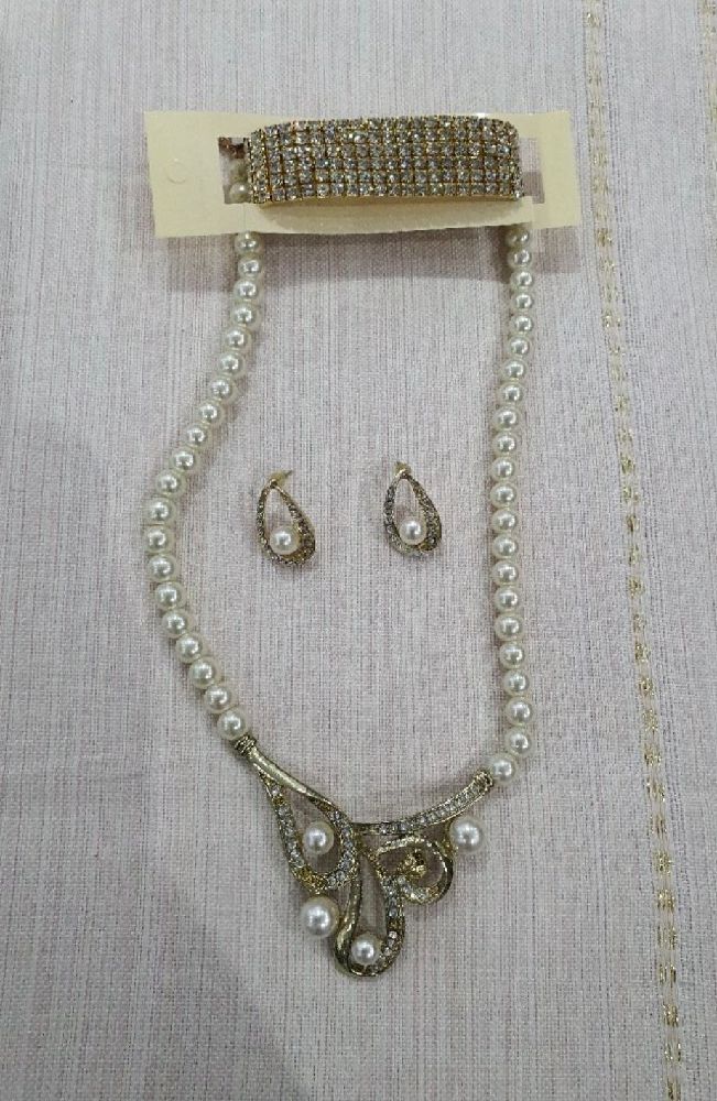 Parure en perles