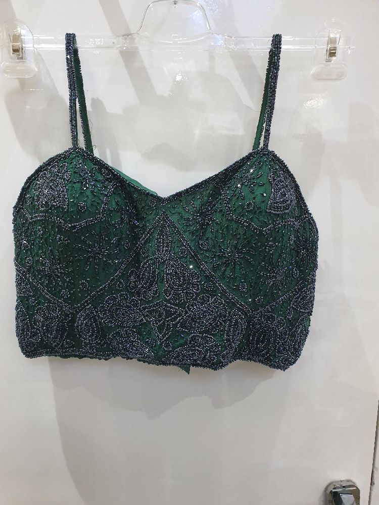 Top brodé vert 