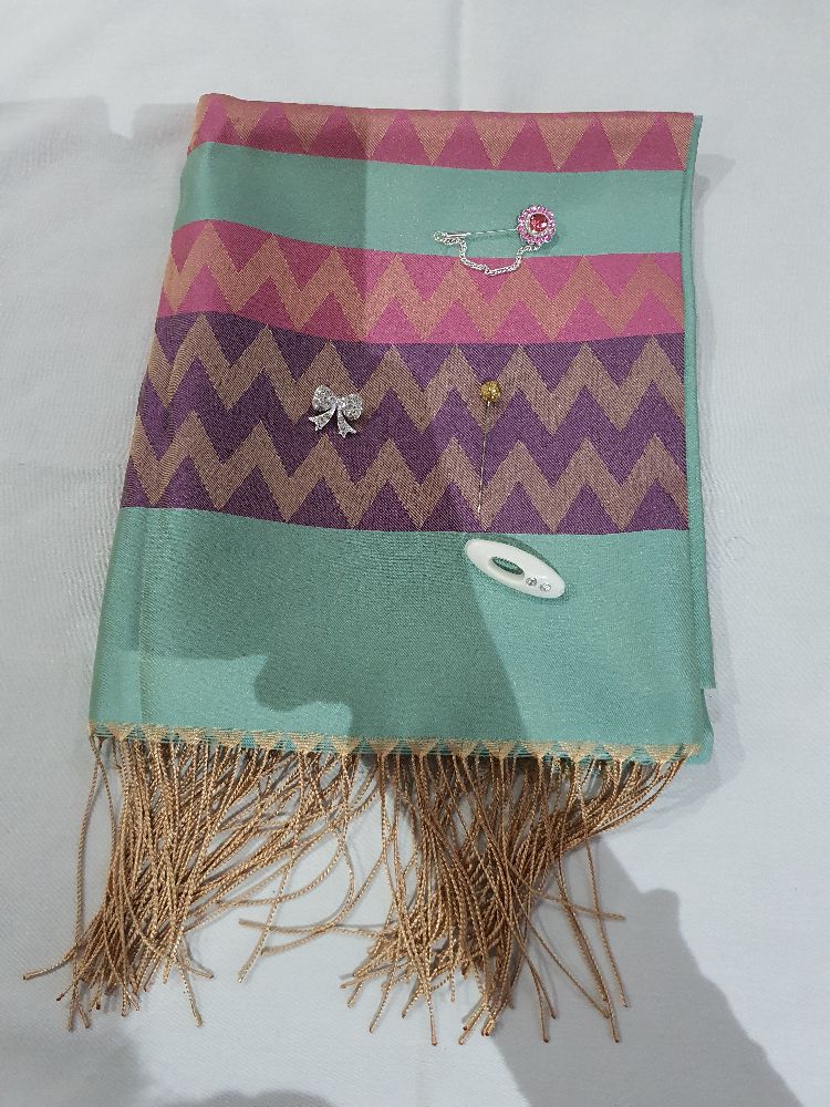 écharpe avec attaches- foulard 