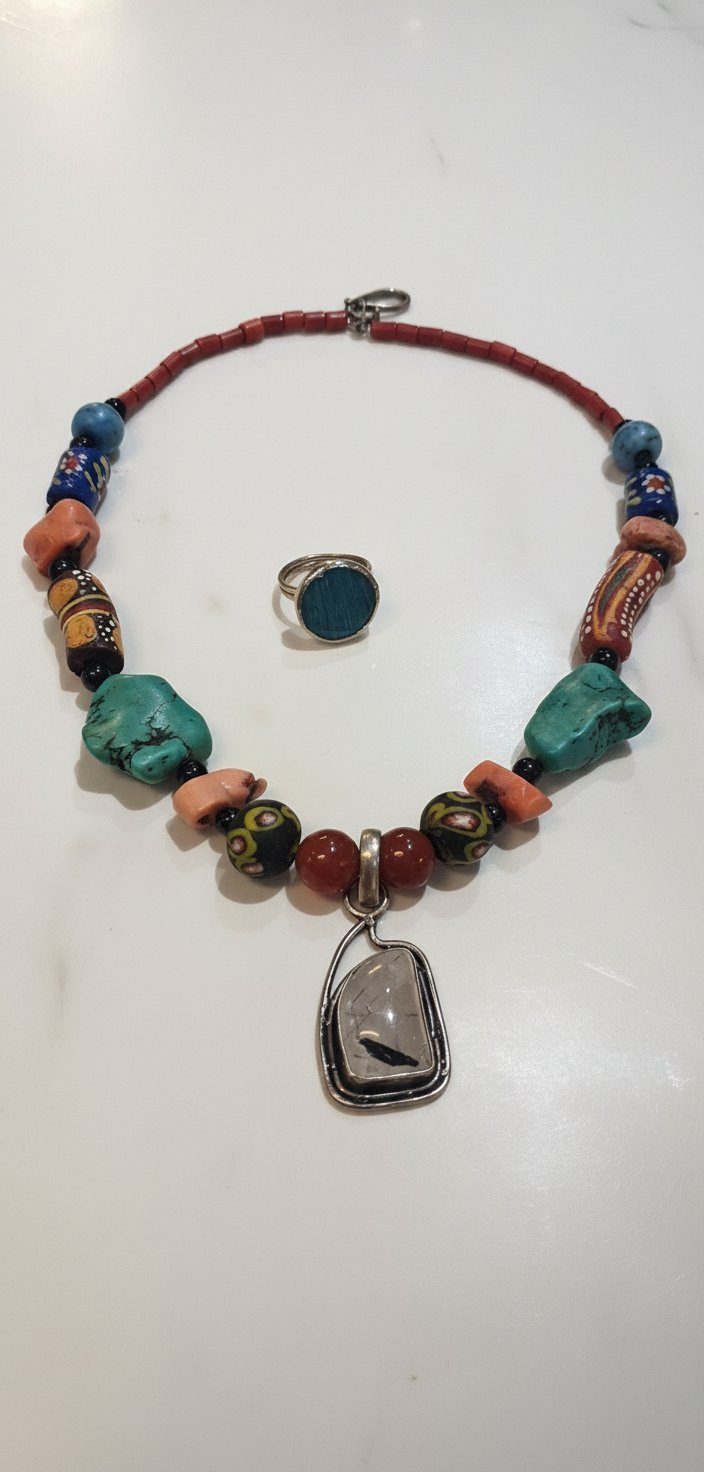 Magnifique  collier tribal