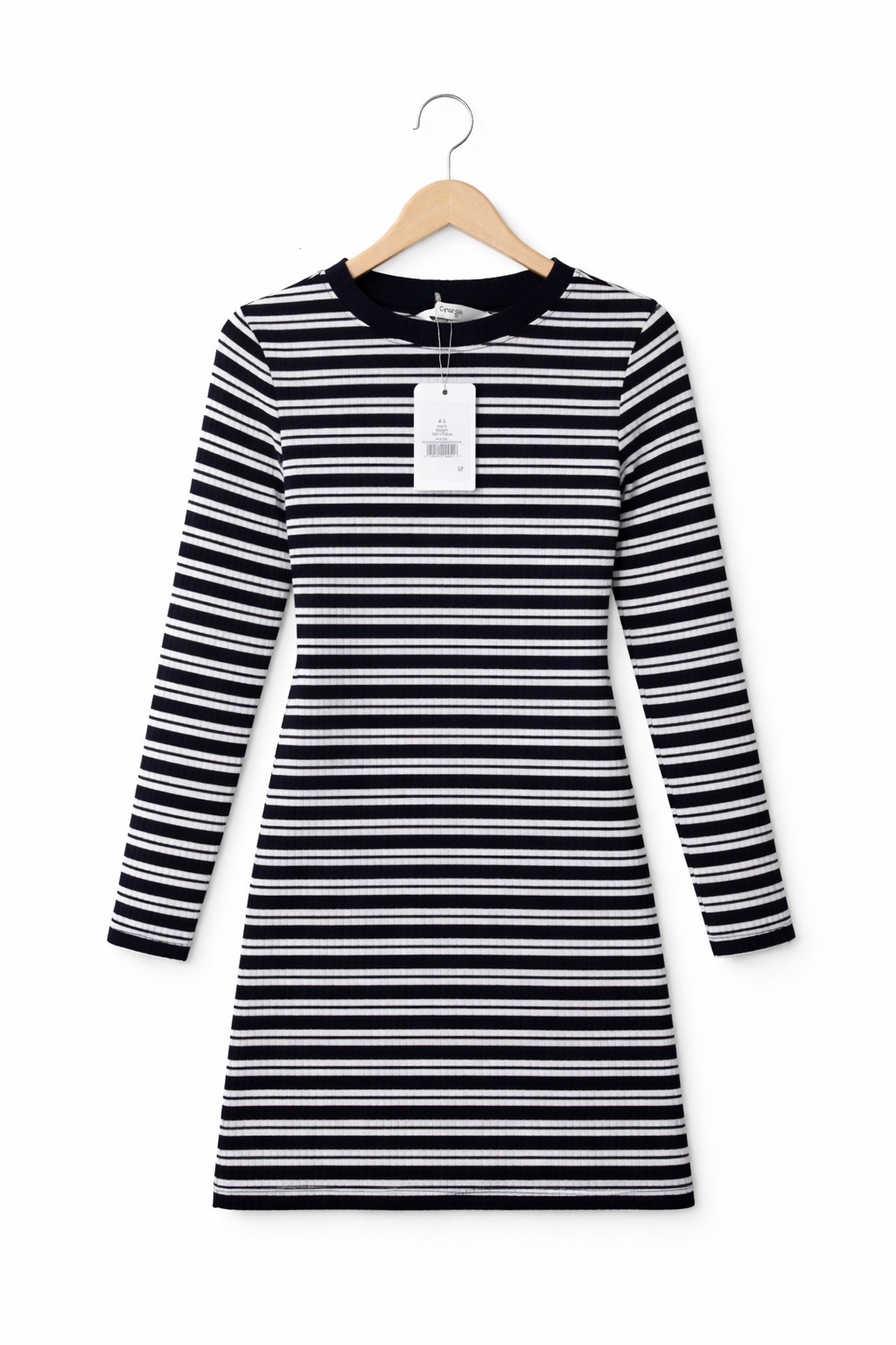 Robe jamais portee 4/5 ans