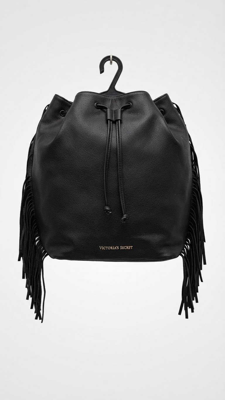 Sac à dos seau Victoria's Secret en similicuir noir à franges