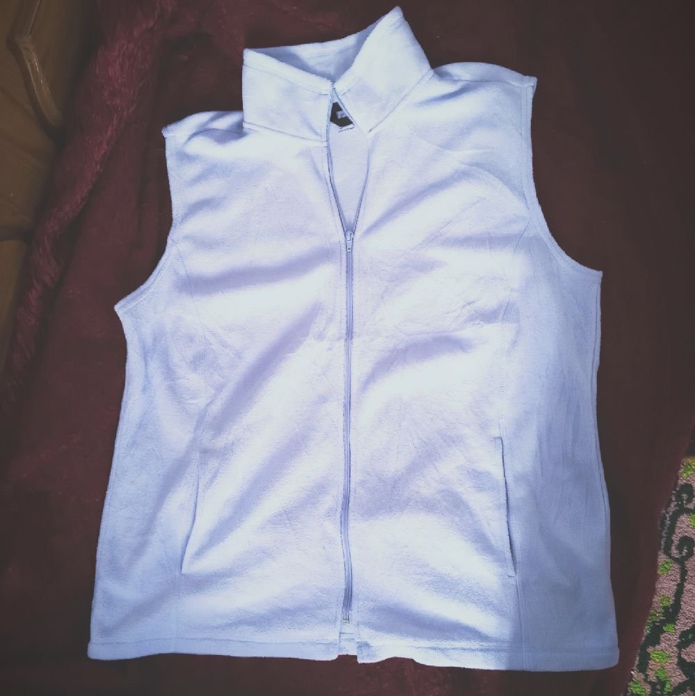 Un gilet polaire pour femme
