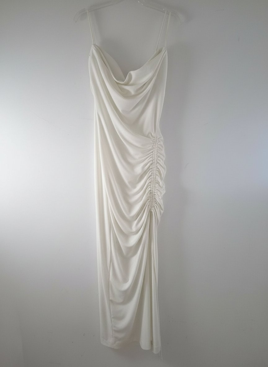 "Zara" robe blanche col benitier froncée
