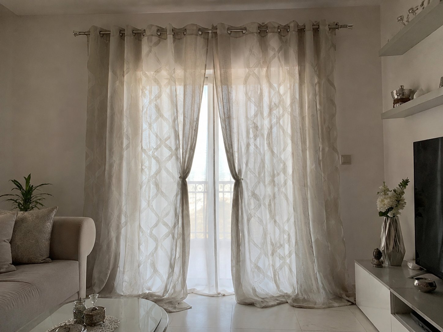 Rideau Voilage Design Ondulé deux panneaux chaque panneau est de dimensions 320/200 cm