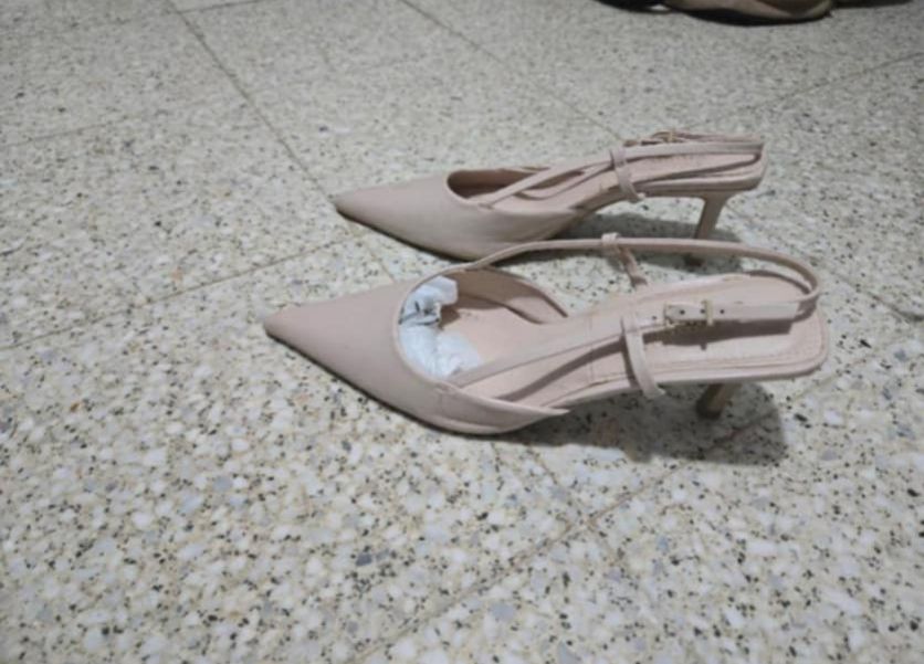 Talon beige  lc waikiki