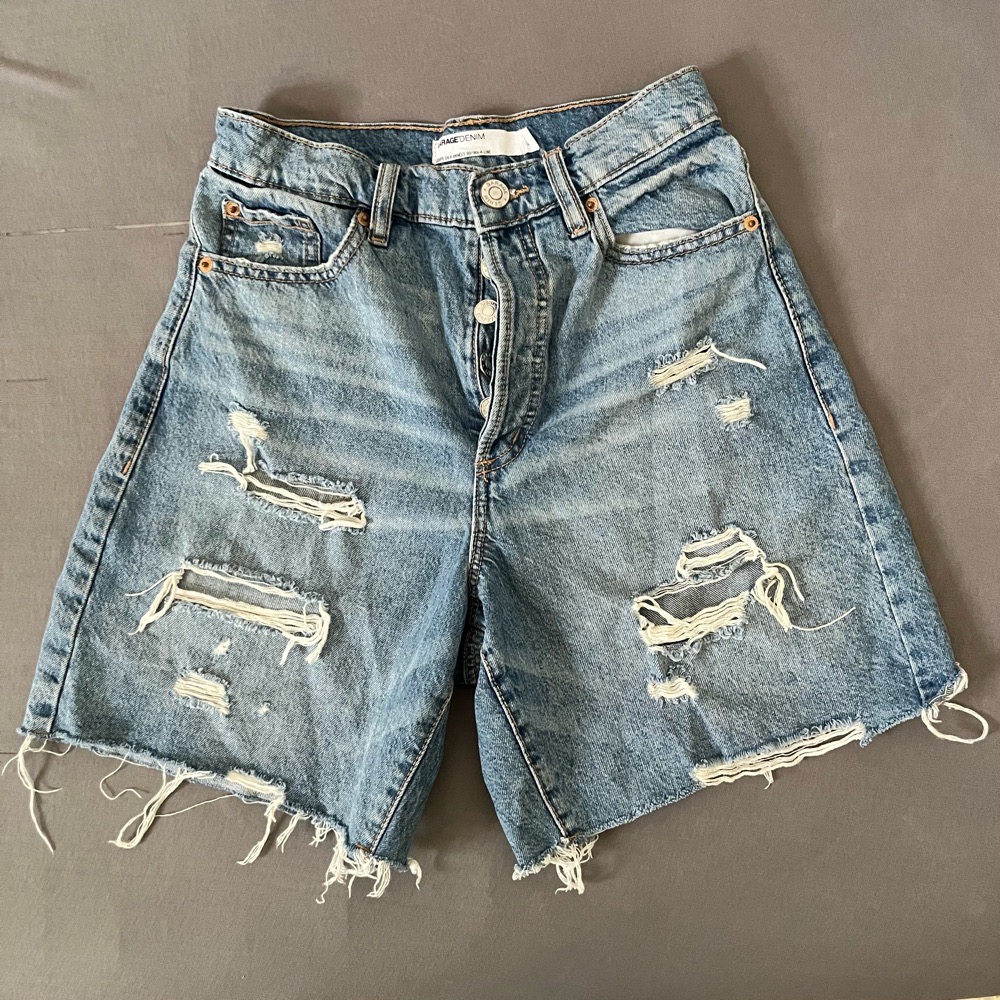 Mom short