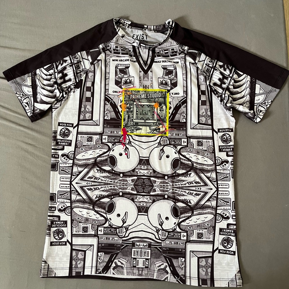 T shirt exist