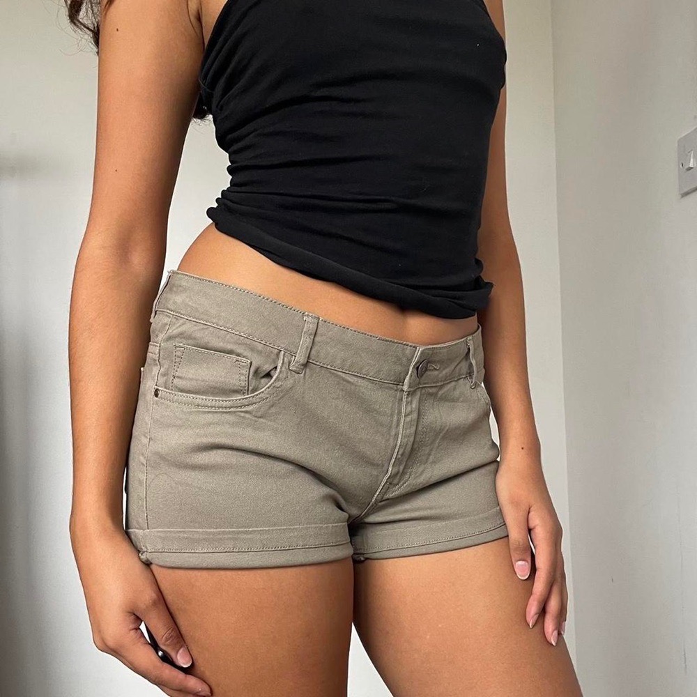 Short taille basse