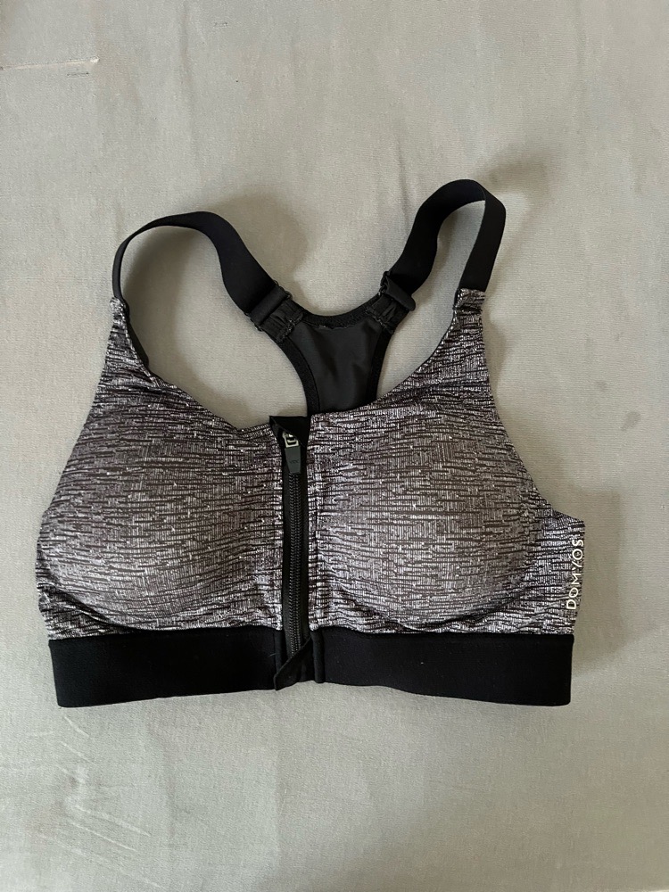 Sports bra