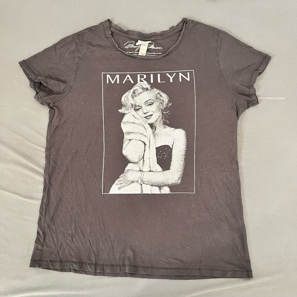 Tee shirt