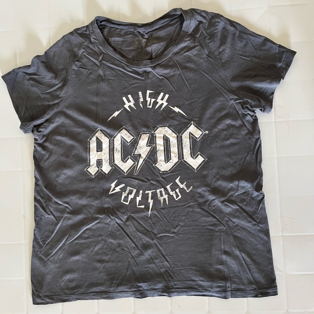 Acdc tee