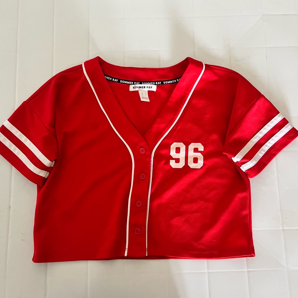 Cropped baseball shirt