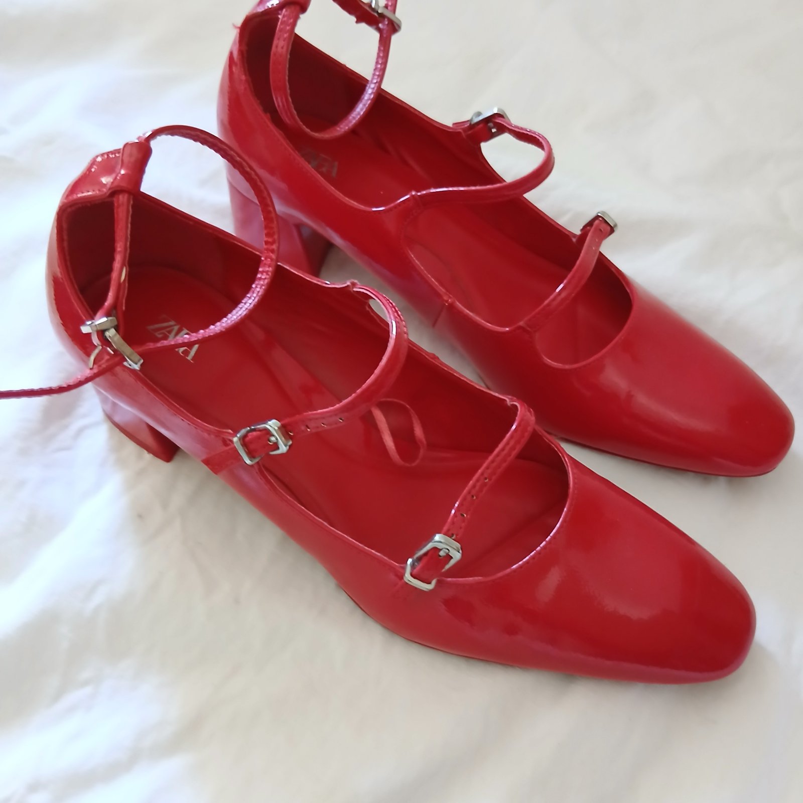 Ballerines à talons avec brides