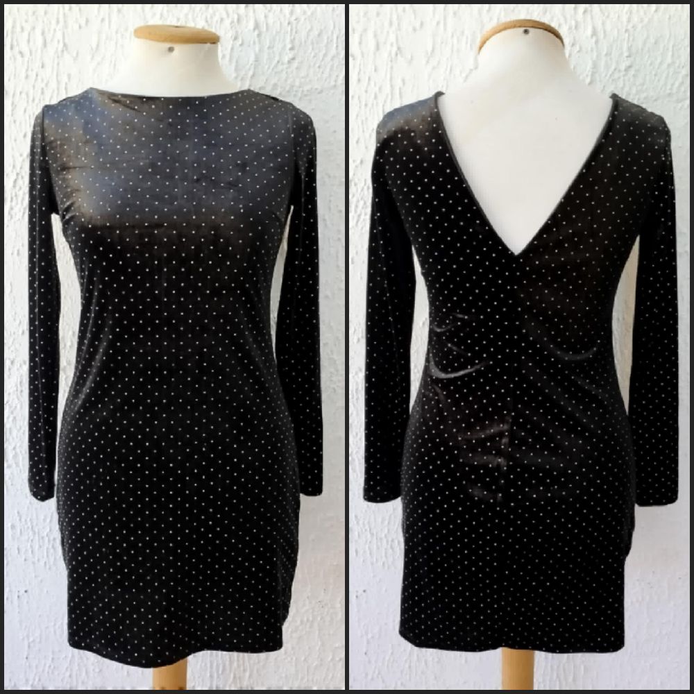 Robe noir en velour et strass