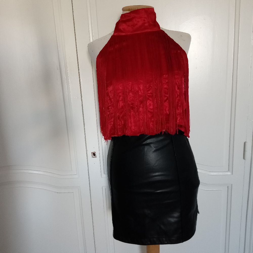 Haut rouge